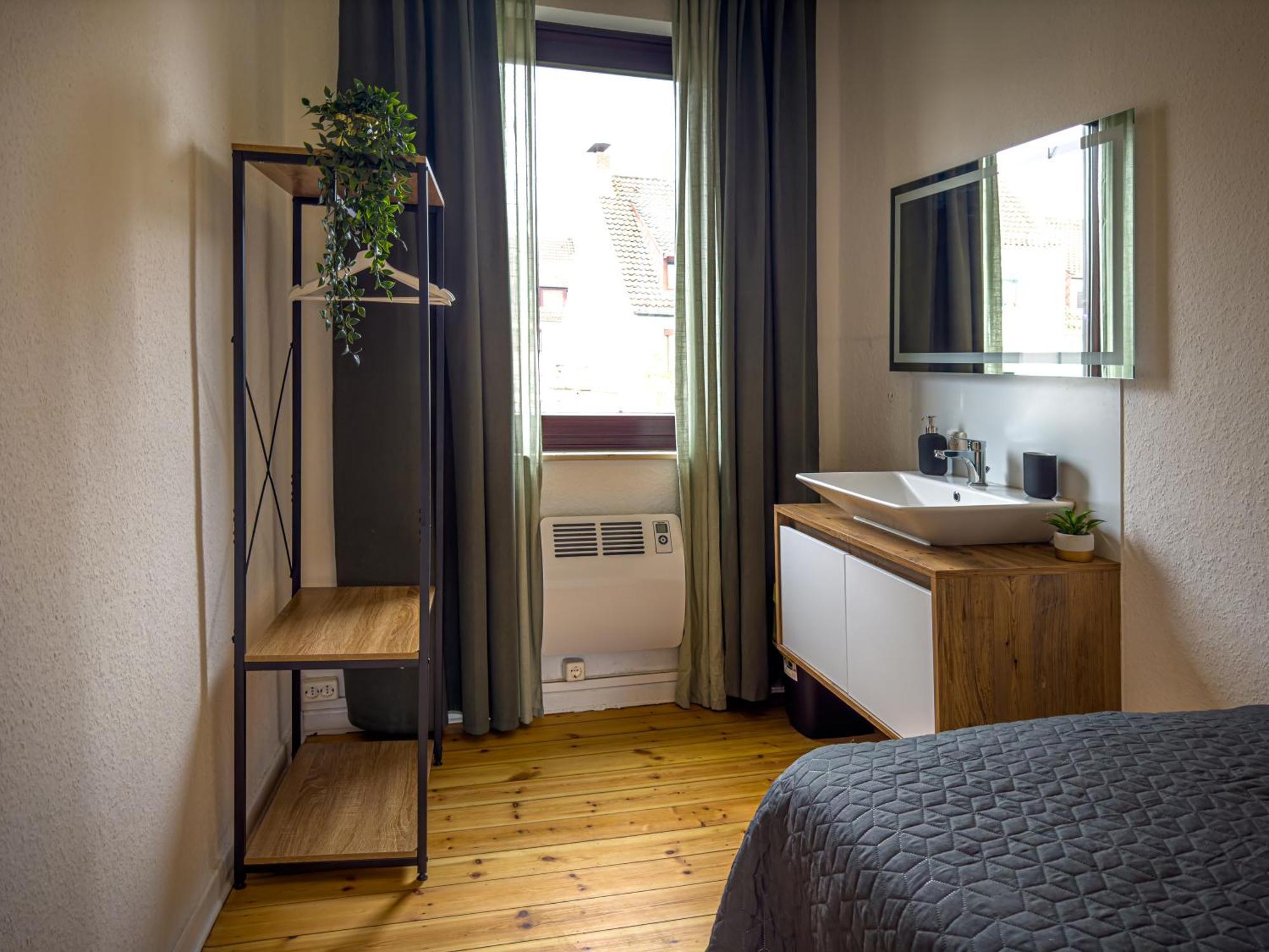 Immostay #8 - Haus Fuer 13 Personen Mit 7 Zimmer - Grosser Garten & Grill, Free Parking, Wlan Bremen Exterior photo