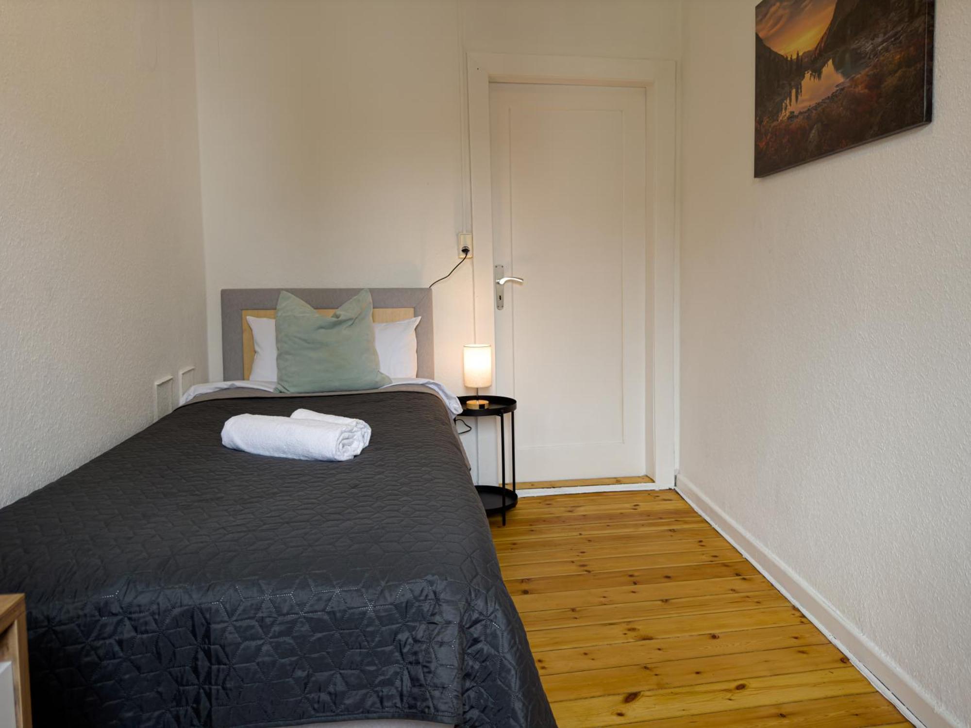 Immostay #8 - Haus Fuer 13 Personen Mit 7 Zimmer - Grosser Garten & Grill, Free Parking, Wlan Bremen Exterior photo