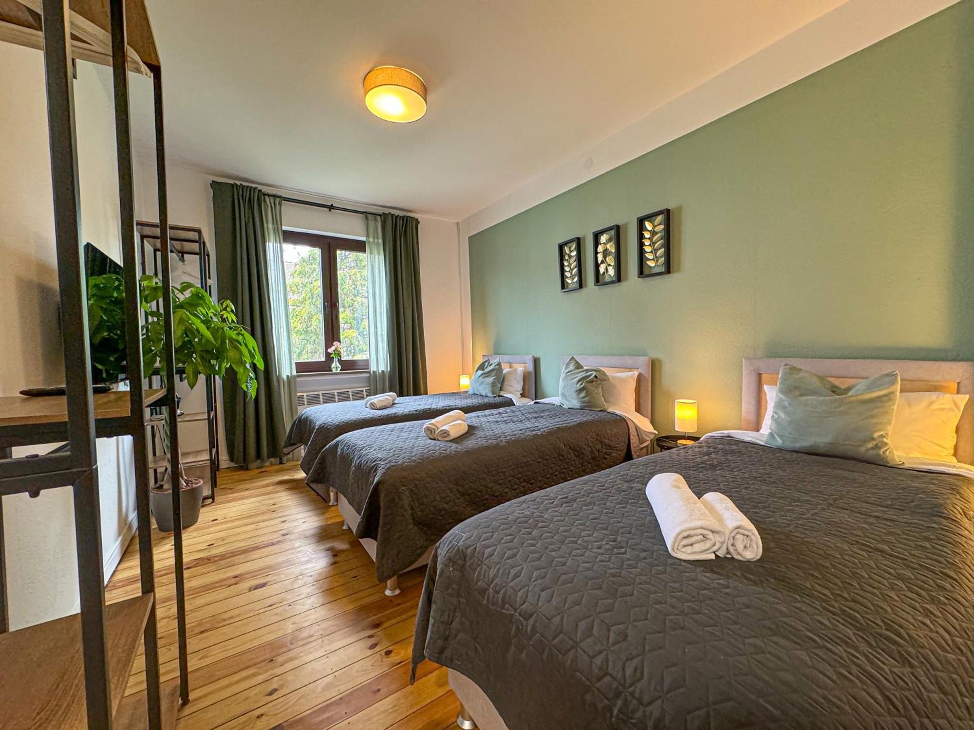 Immostay #8 - Haus Fuer 13 Personen Mit 7 Zimmer - Grosser Garten & Grill, Free Parking, Wlan Bremen Exterior photo